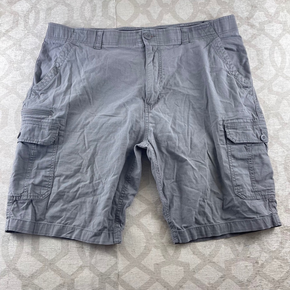 WearFirst Mens Gray Cargo Shorts Size 42 Utility Pockets Outdoor‎ Casual